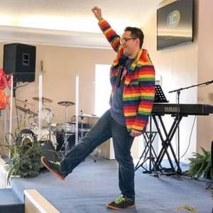 Meet your Posher, Gregory